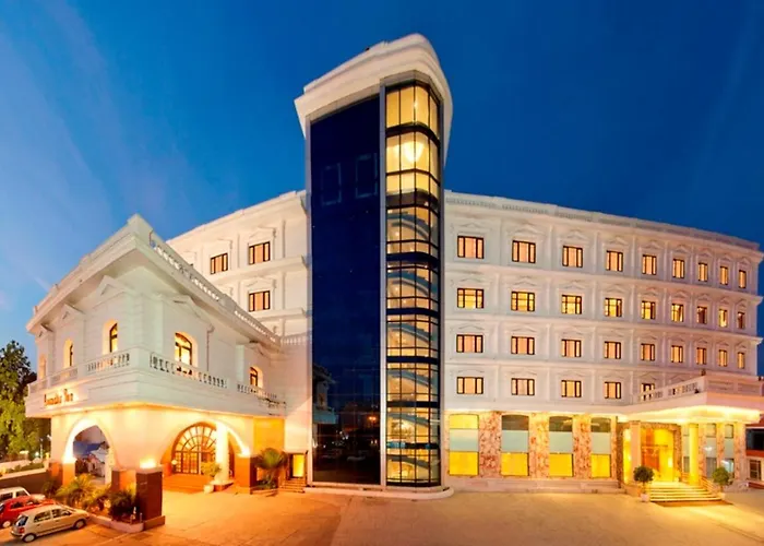 Anandha Inn Convention Centre And Suites