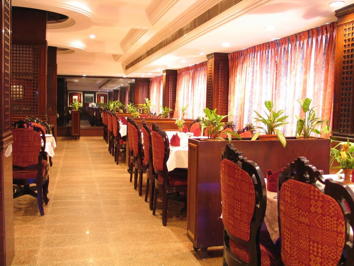 होटल Anandha Convention Centre And