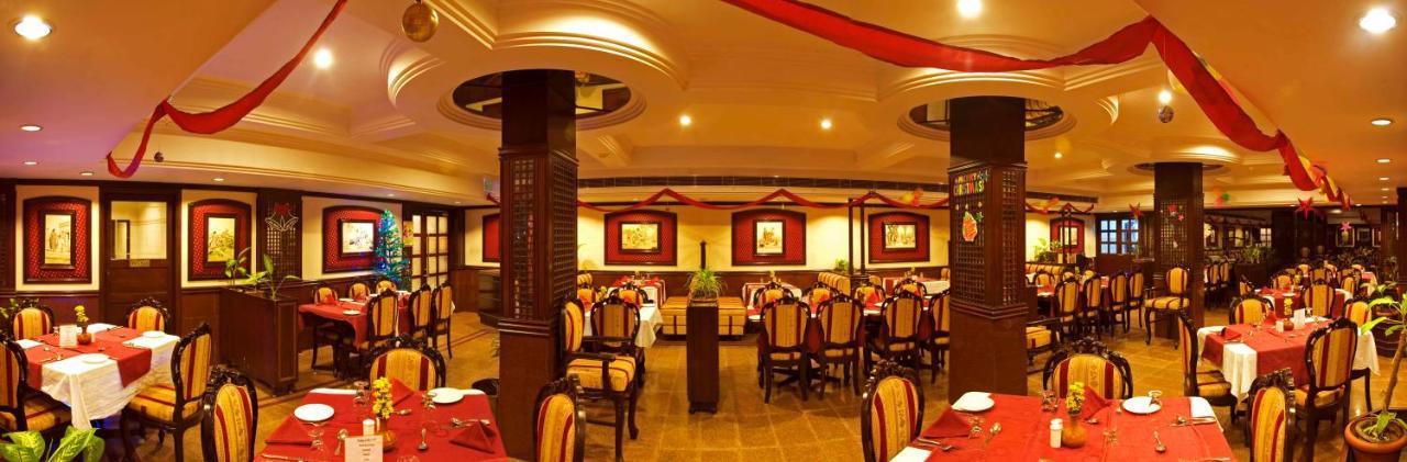 Anandha Convention Centre And 4*