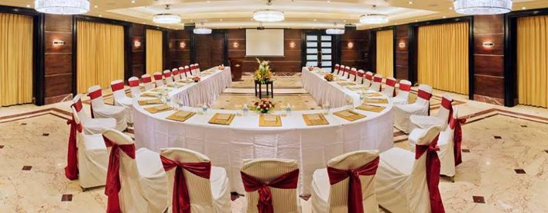 Anandha Convention Centre And 4*
