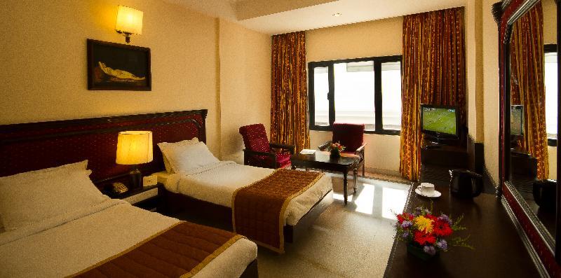 Anandha Convention Centre And Pondicherry